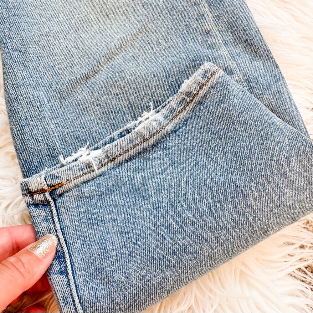 Madewell Petite Mom Jeans High Rise Light Wash - Picture 13 of 15